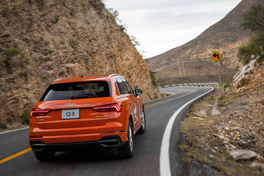  Audi Q3 35 TFSI S-Line 2020 года  (MX) (фото 26 из 40)